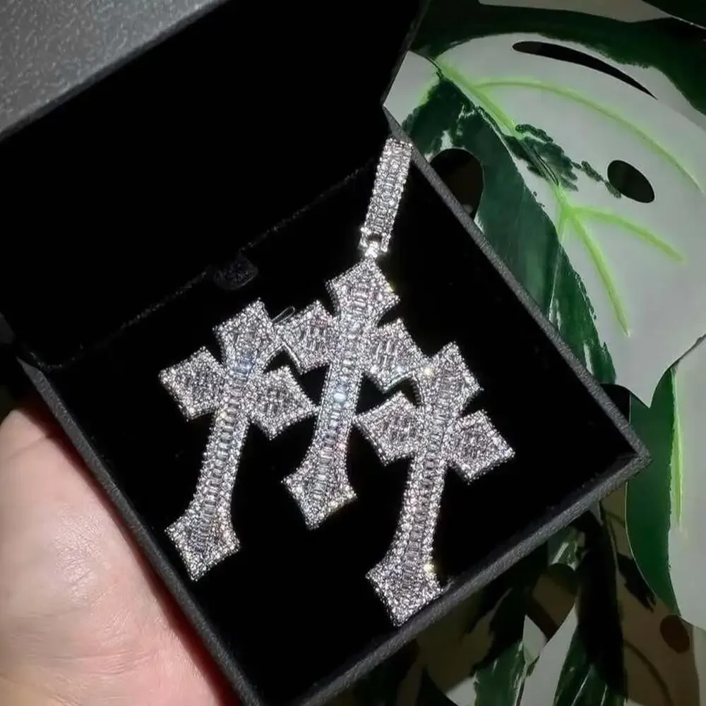 Unbranded silver iced